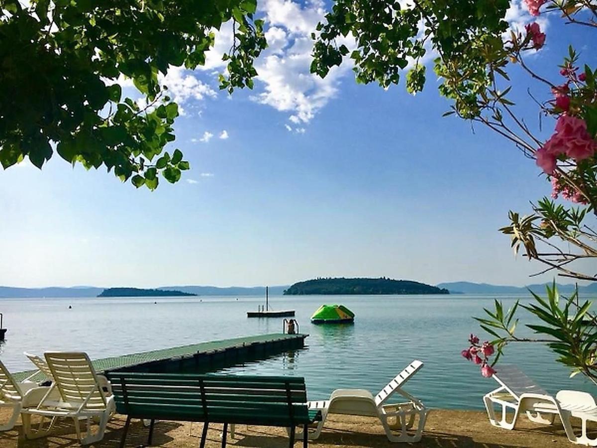 Camping Village Punta Navaccia Tuoro sul Trasimeno Exterior photo