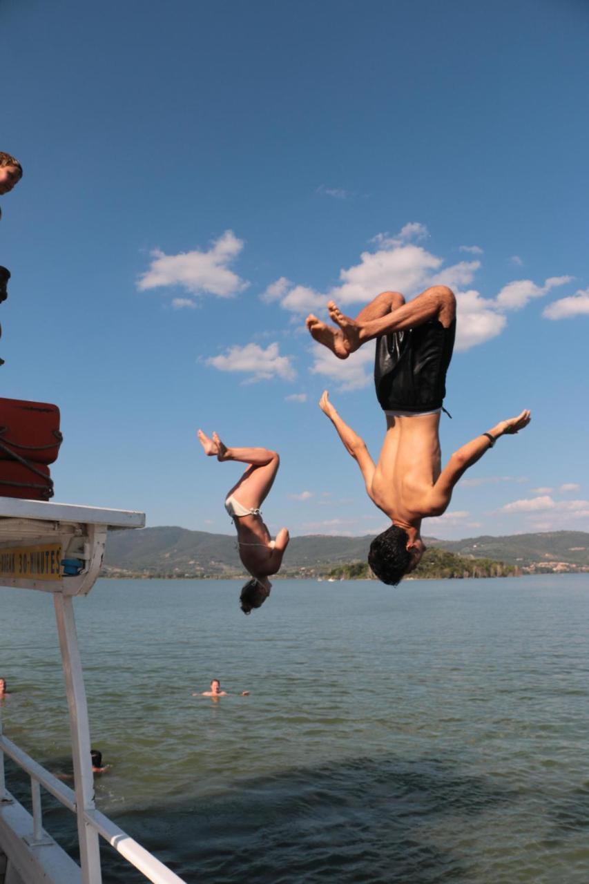 Camping Village Punta Navaccia Tuoro sul Trasimeno Exterior photo