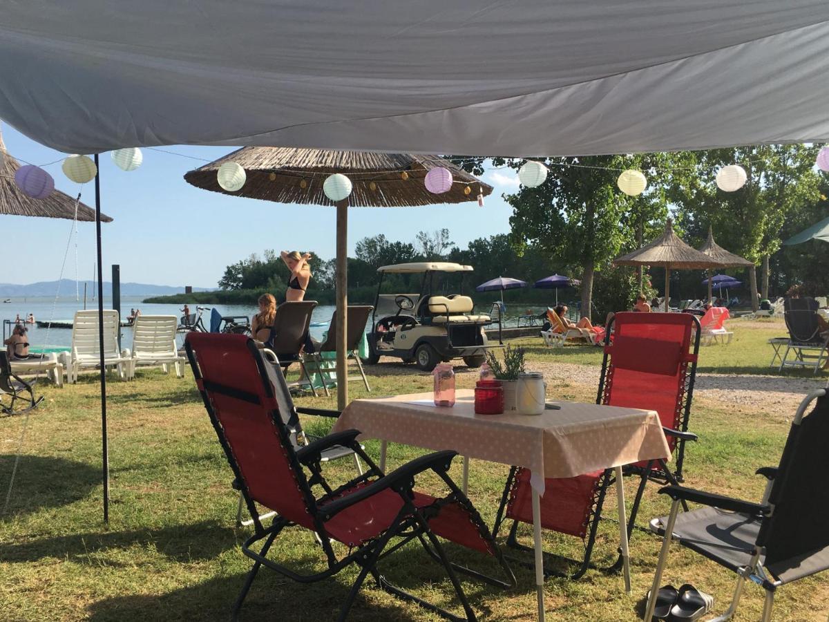 Camping Village Punta Navaccia Tuoro sul Trasimeno Exterior photo